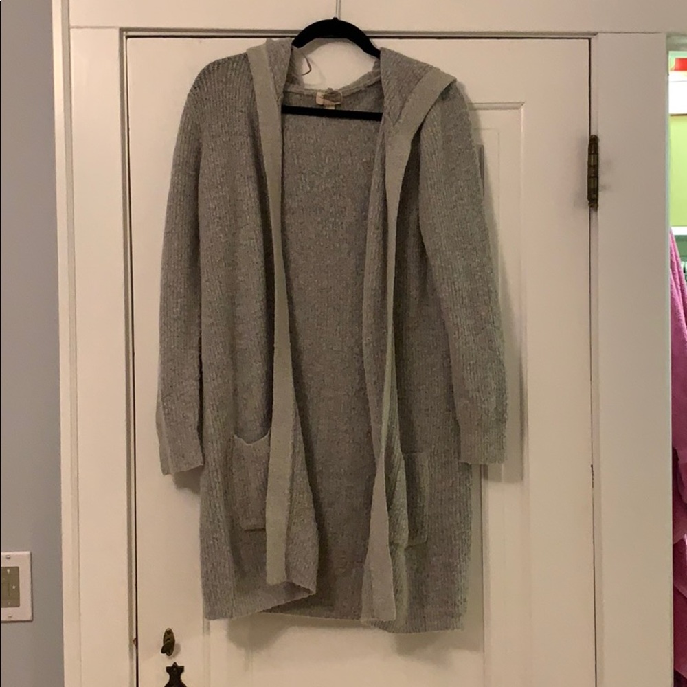 Long hooded gray sweater